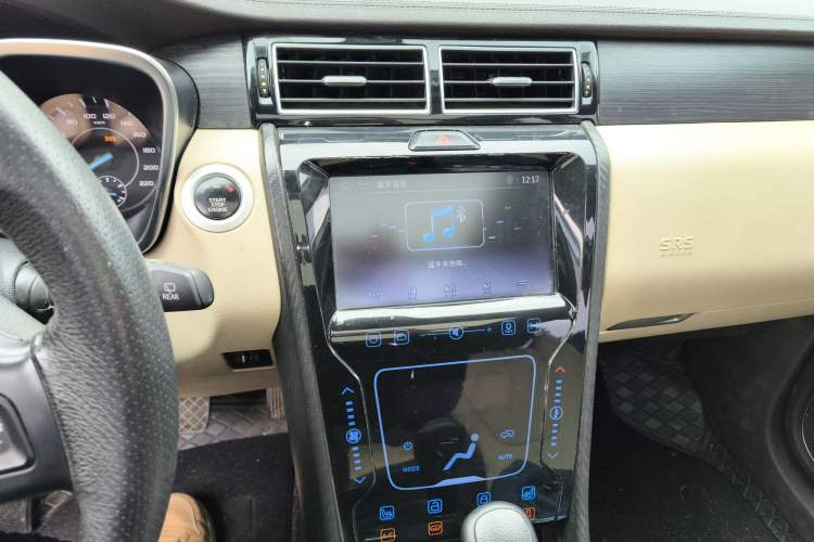 Used JMC Yusheng S330 2016 1.5L GTDi Automatic Two-Wheel Drive Flagship Edition