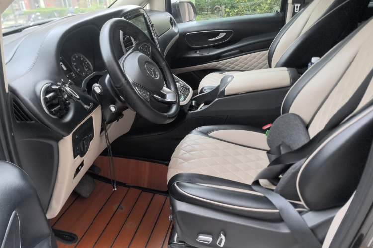 Used Mercedes-Benz Vito 2018 2.0T Business Version China V Emission Standard Left Front Seat