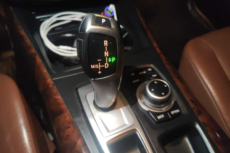 Used BMW X5 2012 xDrive35i Luxury 5-seater
