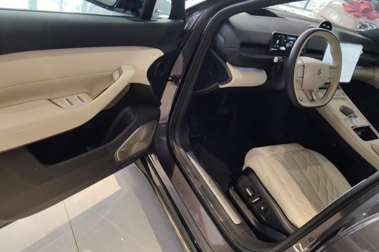 Used Nio ES6 2025 75 kWh
