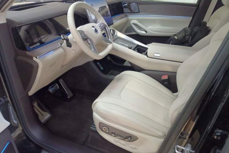 Used Denza N9 2025 Flagship Model