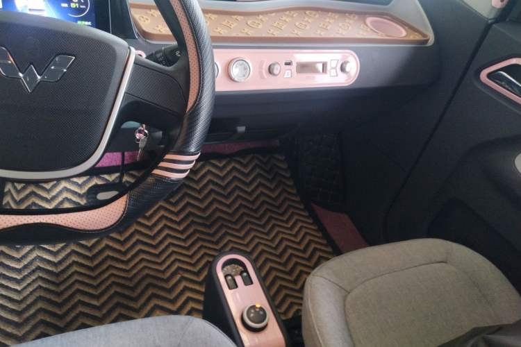 Used Wuling Hongguang MINIEV 2021 Macaron Premium Model – Lithium Iron Phosphate
