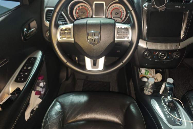 Used Dodge Journey 2013 2.4L Two-Wheel Drive Luxury Version