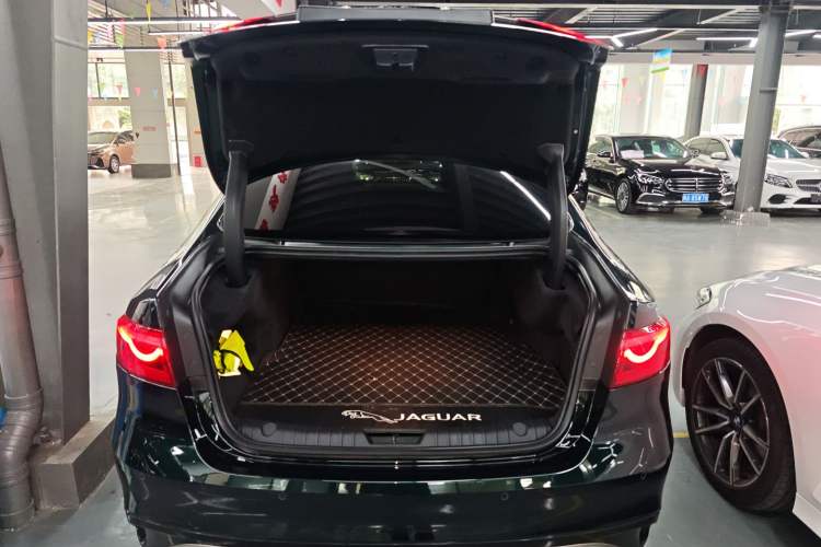 Used Jaguar XFL 2022 XFL 2.0T P250 Two-Wheel-Drive Elite Sport Edition