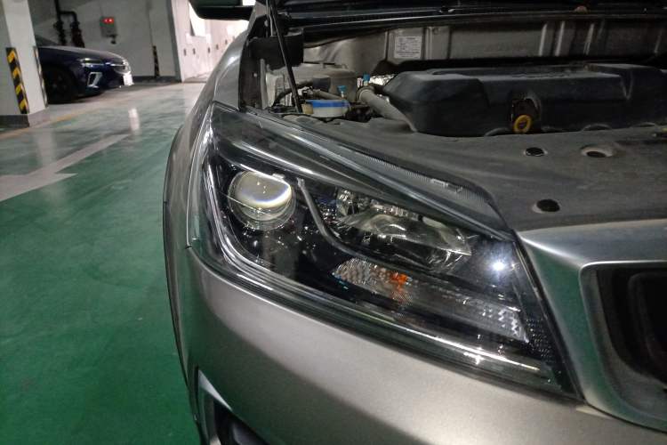 Used Geely Auto Vision S1 2019 Upgraded Model 1.5L Manual Elite Version
