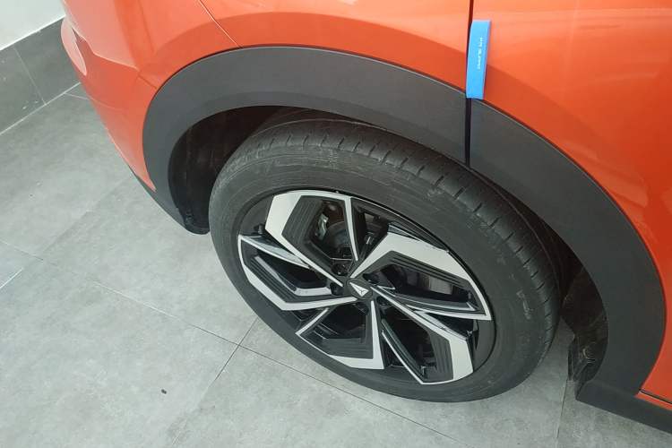 Used Deepal S07 2024 215Max Qiankun Intelligent Driving ADS SE Range-Extended Version
