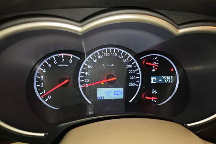 Used Nissan Quest 2015 3.5L SL Instrument Cluster
