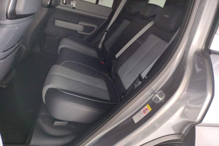 Used Formula Leopard 5 2023 Navigator Edition