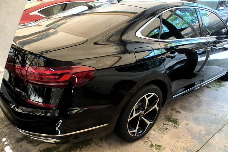 Used Volkswagen Passat 2025 Outstanding Model 380TSI Starry Dragon Edition
