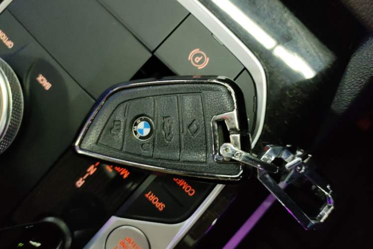 Used BMW 3 Series 2022 Updated 325Li M Sport Package Vehicle Key