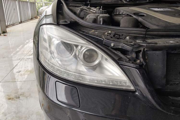 Used Mercedes-Benz S-Class 2010 S 350 L Luxury Model Right Front Headlight