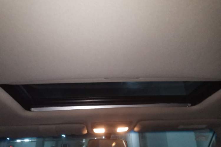 Used Honda Elysion 2015 2.4L VTi-S Prestige Edition Headliner