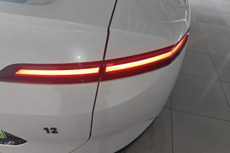 Used Avatr 12 2024 700 Three-Laser Rear-Wheel Drive Smart Enjoyment Version Exterior 6