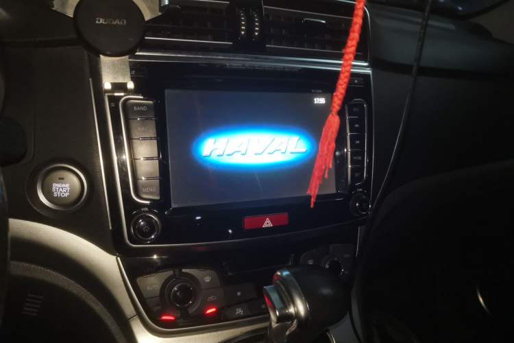 Used Haval H6 2017 Red-Label Sport Edition 1.5T Automatic Two-Wheel Drive Luxury Model Audio And AC Panel