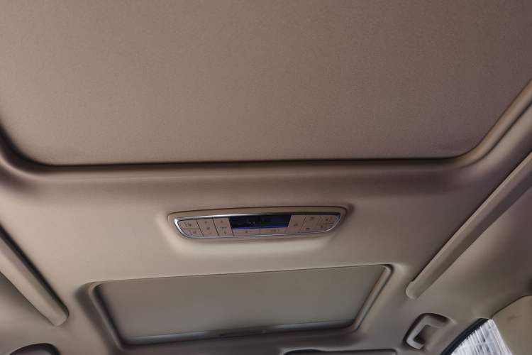 Used Buick GL8 2017 ES 28T Luxury Model China V Standard