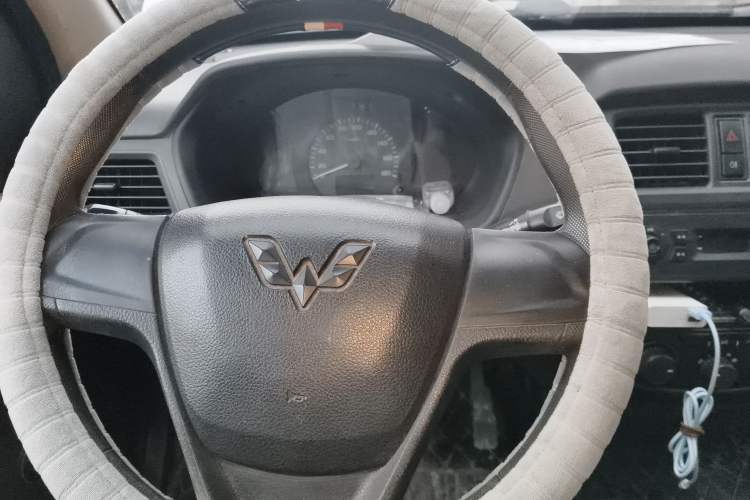 Used Wuling Rongguang 2014 1.5L S Base Version