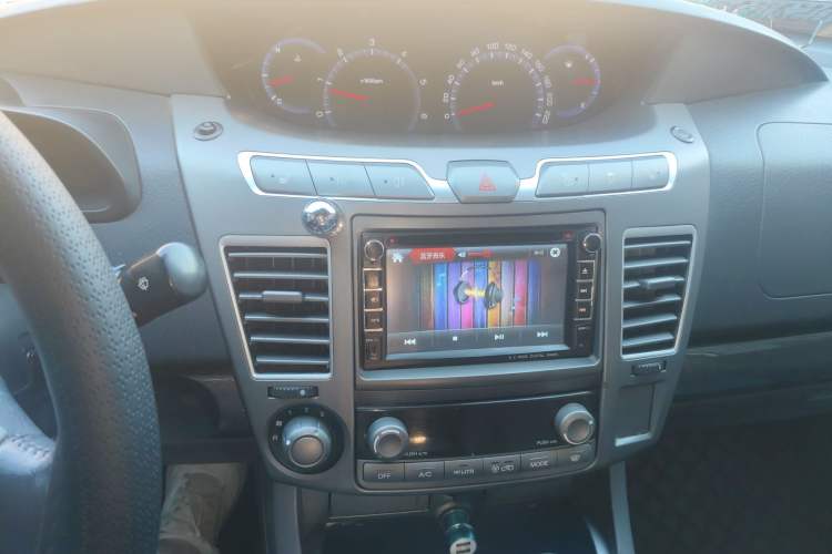 Used SsangYong Rodius 2014 2.0T Diesel 4x4 Luxury Navigation Edition
