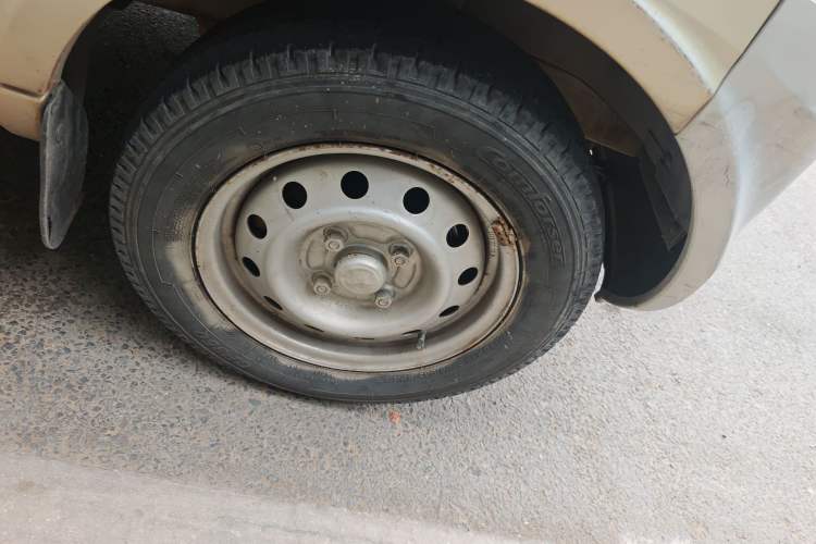 Used Wuling Rongguang 2011 1.2L Base Version
