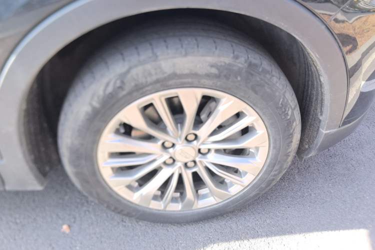 Used Cadillac XT4 2024 28T Two-Wheel-Drive Luxury Version