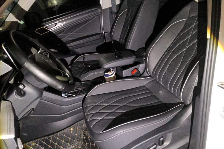 Used Volkswagen Tiguan L 2022 330TSI Automatic Two-Wheel Drive R-Line Enhanced Edition