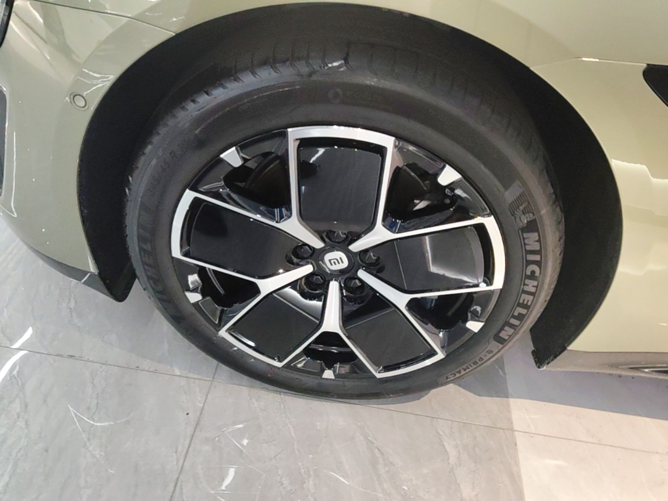 Xiaomi Auto SU7 2024 Rear-Drive Ultra-Long Range Advanced Pro-Level Intelligent Driving Version — снимка 10