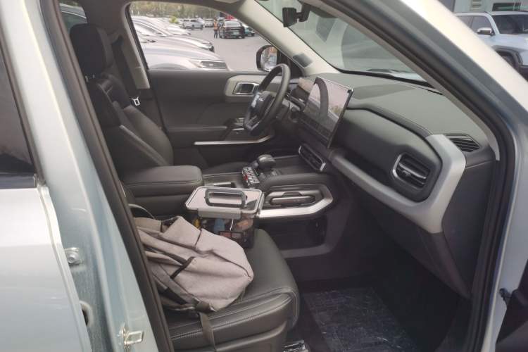 Used Formula Leopard Titanium 3 2025 501KM All-Wheel Drive Intelligent Driving Ultra Version
