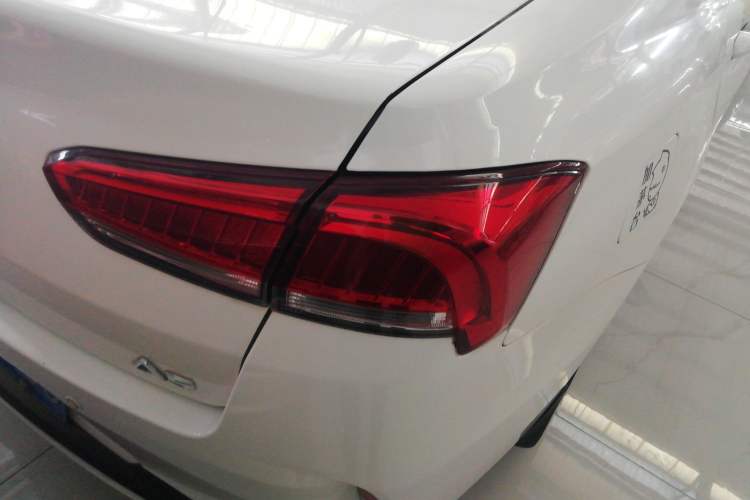 Used Soueast A5 Wing Dance 2019 1.5L Manual Luxury Version China V Standard