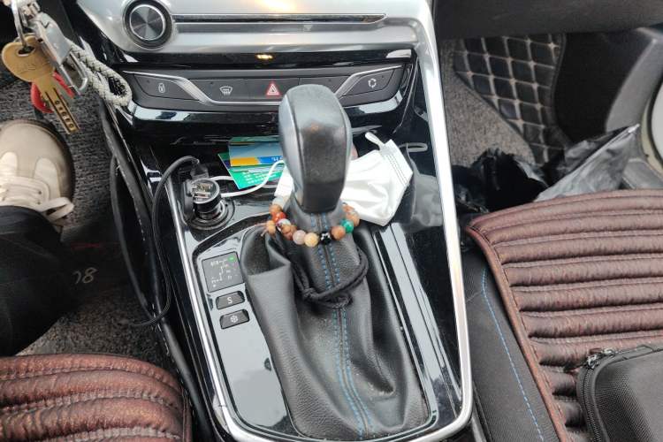 Used Peugeot 308 2016 1.6L Automatic Luxury Edition Gear Lever