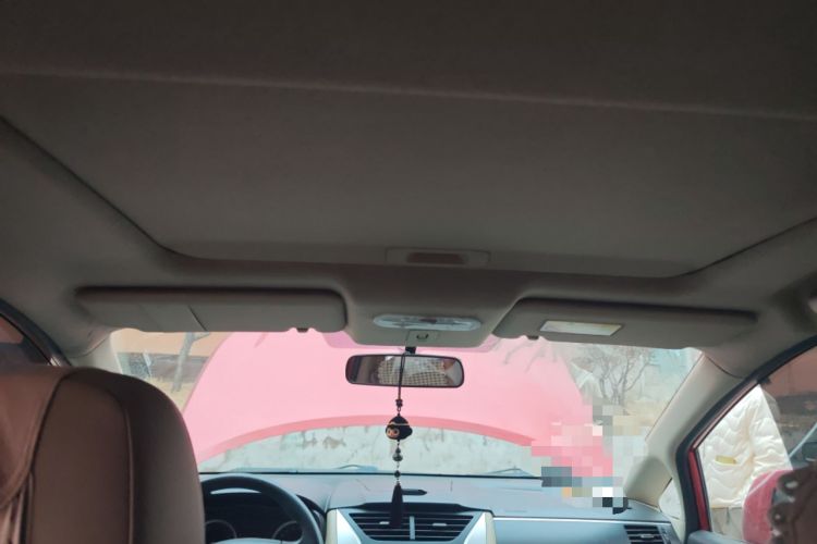 Used Venucia R50 2012 1.6L Automatic Prestige Edition