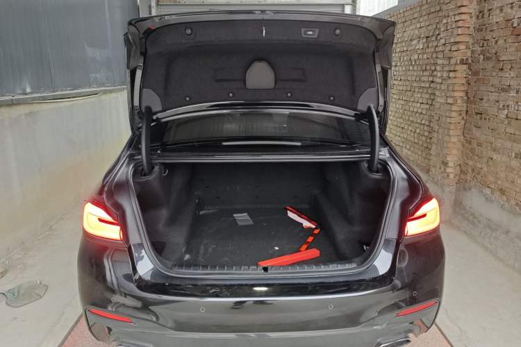 Used BMW 5 Series 2019 Facelifted 530Li xDrive M Sport Package
