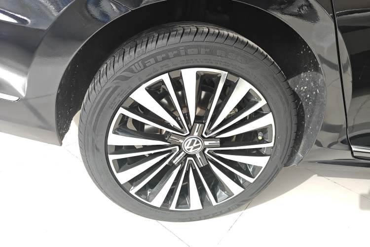 Used Volkswagen Passat 2019 330TSI Luxury Edition China VI Standard Right Rear Wheel Hub
