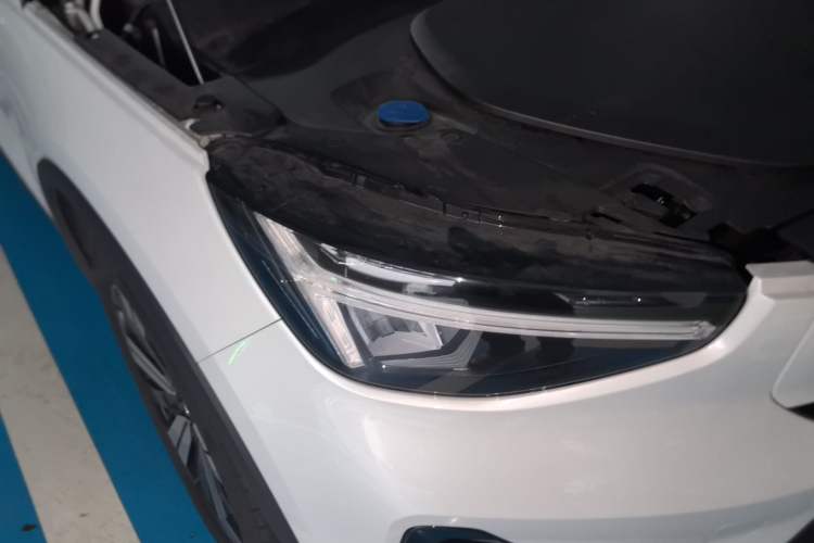 Used Volvo C40 2022 Long-Range Version Right Front Headlight