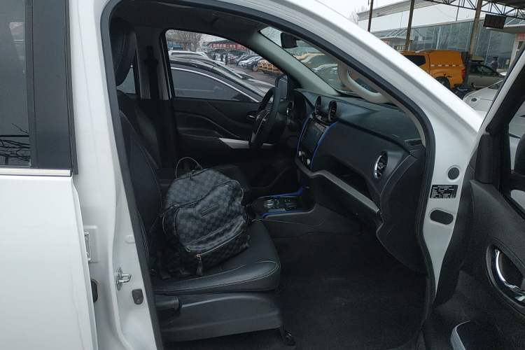 Used Dongfeng Ruichi 6 2020 EV model