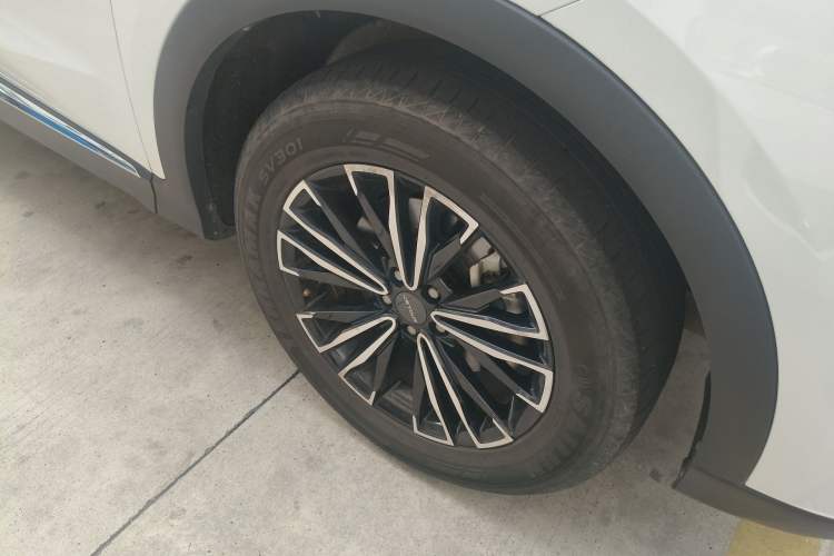 Used JETOUR X70 PLUS 2021 Facelift 1.5T DCT ShanPRO 7-Seater Right Front Wheel Hub