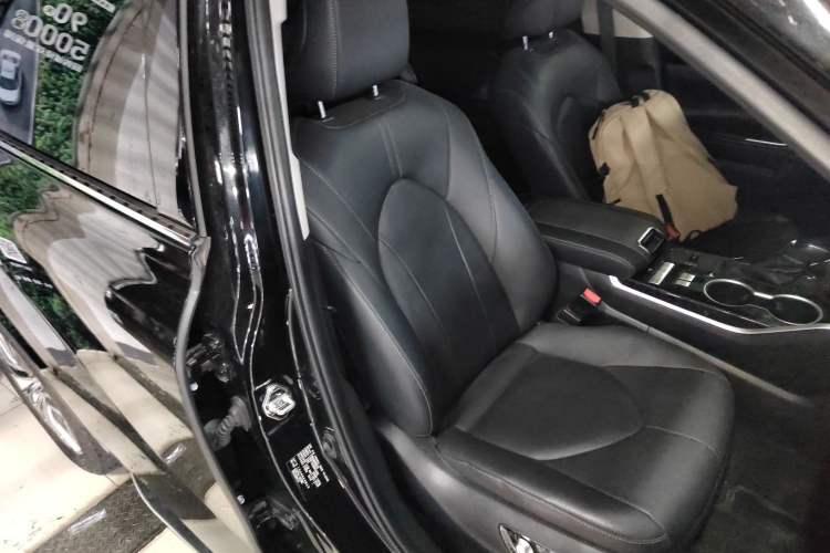 Used Toyota Highlander 2022 Dual-Engine 2.5L Four-Wheel Drive Prestige Version 7 Seats Right Front Seat