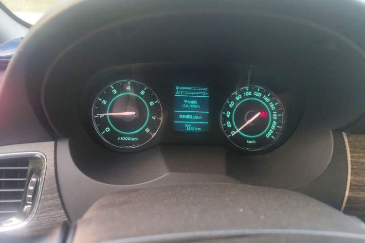 Used JAC Refine M5 2014 Colorway 2.0T Gasoline Manual Business Edition