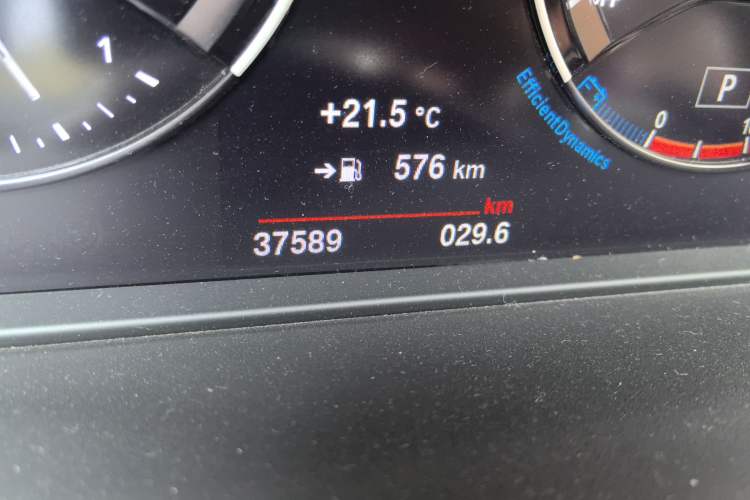 Used BMW X1 2022 sDrive25Li Leading Model Odometer Close Up