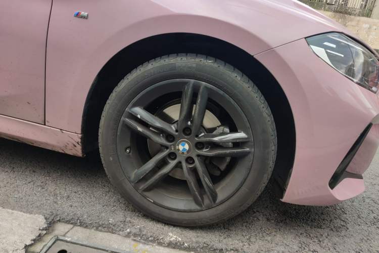 Used BMW 1 Series 2022 120i M Sport Night Edition Right Front Wheel Hub