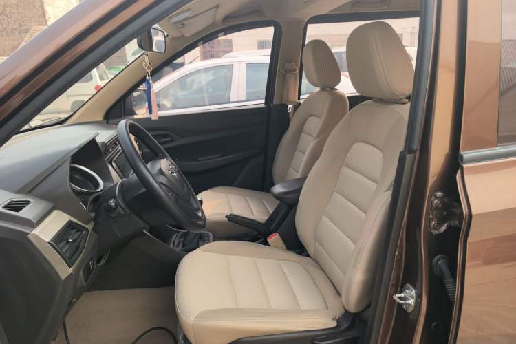 Used Wuling Hongguang 2019 1.5L S Standard Version China VI LAR