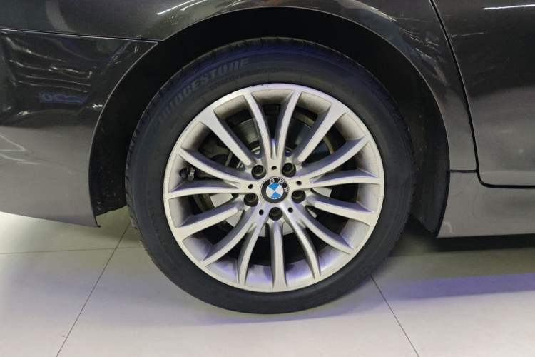 Used BMW 5 Series 2017 525Li Luxury Design Package Exterior 5
