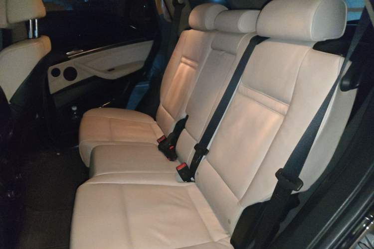 Used BMW X5 2011 xDrive50i Luxury Model
