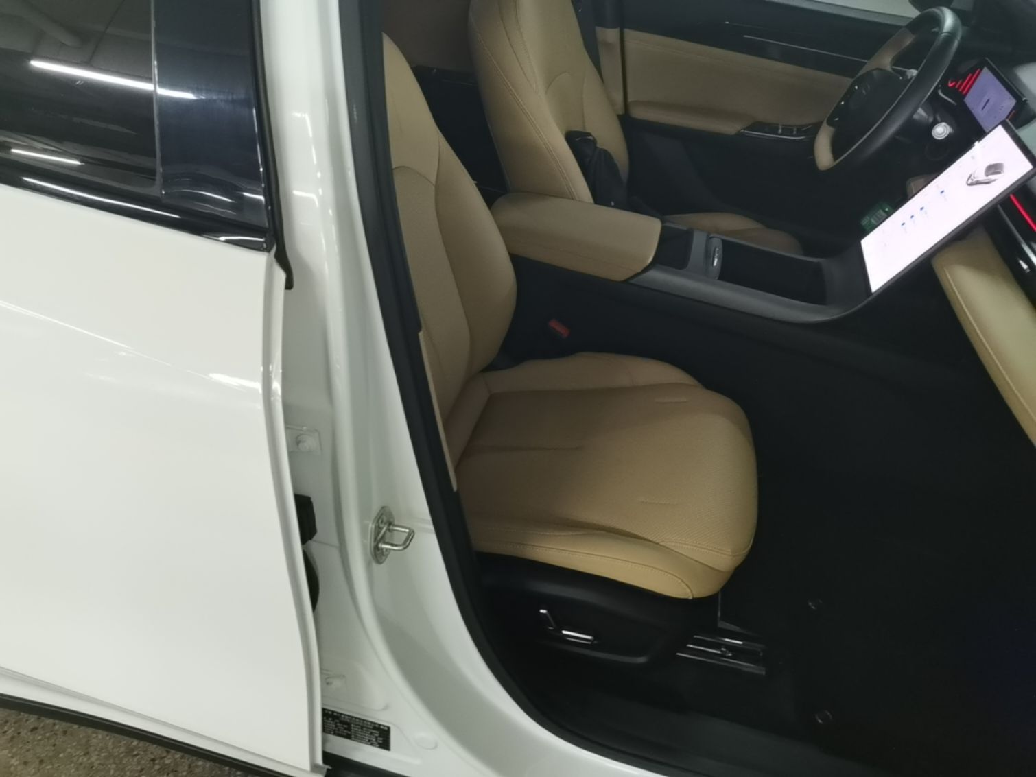 Geely Galaxy L6 2023 125km Starship — снимка 19