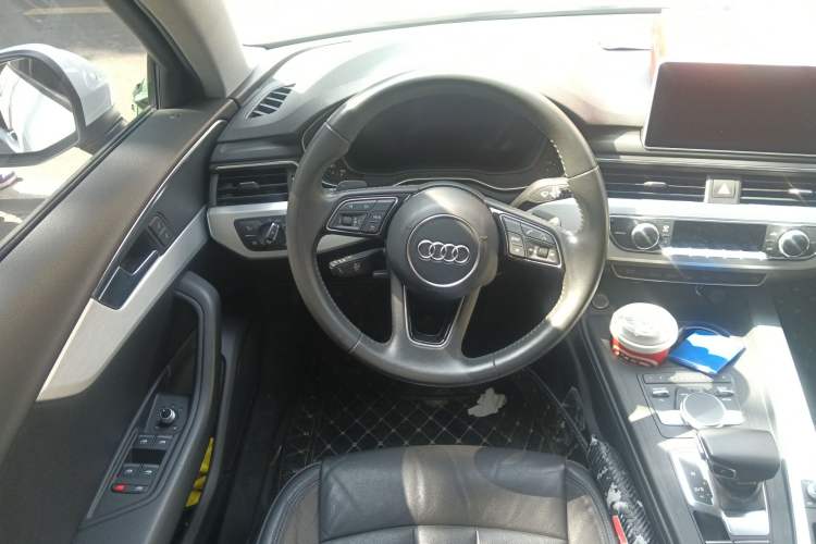 Used Audi A4L 2019 40 TFSI Fashion Edition China VI Emission Standard