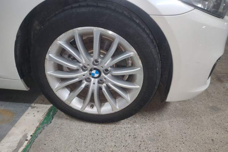 Used BMW 5 Series 2014 525Li Luxury Design Package