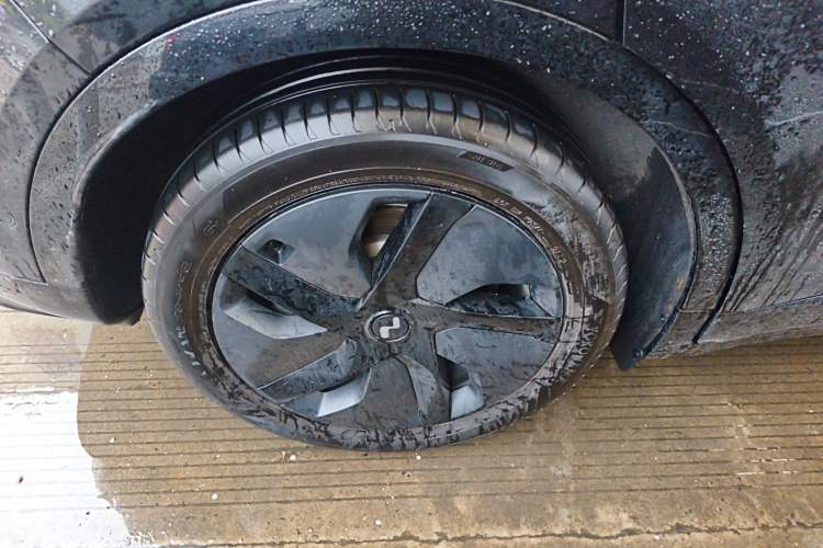 Used ONVO L60 2024 60 kWh Rear-Drive Version Right Rear Wheel Hub