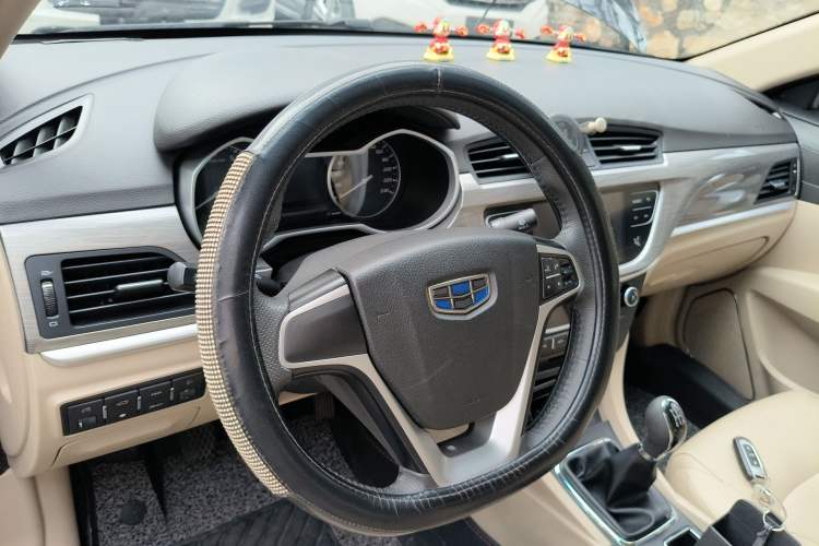 Used Geely Auto Emgrand 2017 Sedan Million Edition 1.5L Manual Luxury Model
