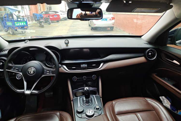 Used Alfa Romeo Stelvio 2017 2.0T 200HP Luxury Edition