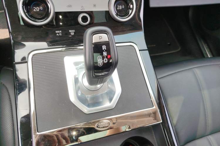 Used Land Rover Range Evoque 2023 Aurora L 249 PS Collins Antique Bronze Special Edition Gear Lever