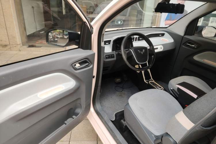 Used Wuling Hongguang MINIEV 2021 Macaron Premium Model – Lithium Iron Phosphate Driver Seat