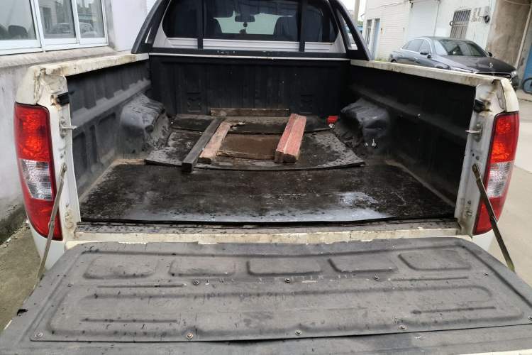 Used JMC Yuhu 7 2022 2.0T Automatic Gasoline Two-Wheel Drive Comfort Plus Long Wheelbase JX4G20A6L
